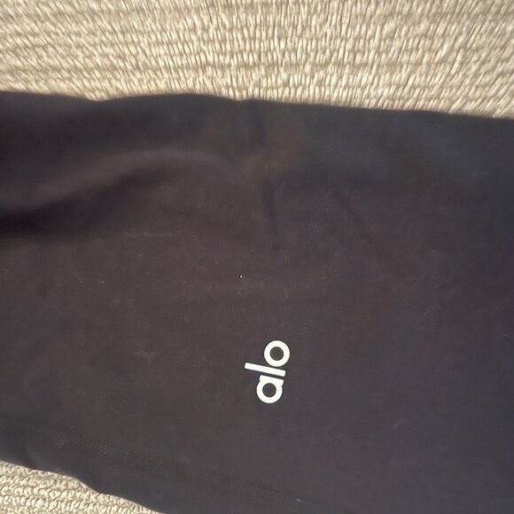 ALO Yoga Pants - Picture 4 of 4